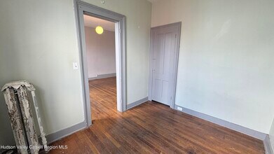 527 Columbia St in Hudson, NY - Building Photo - Building Photo