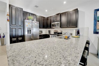 23302 SW 110th Ave in Princeton, FL - Building Photo - Building Photo