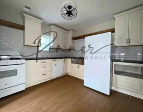 503 SE Florence Ave in Lee's Summit, MO - Building Photo - Building Photo