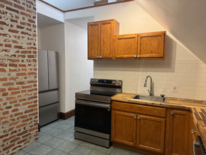 590 Weld St in Boston, MA - Foto de edificio - Building Photo