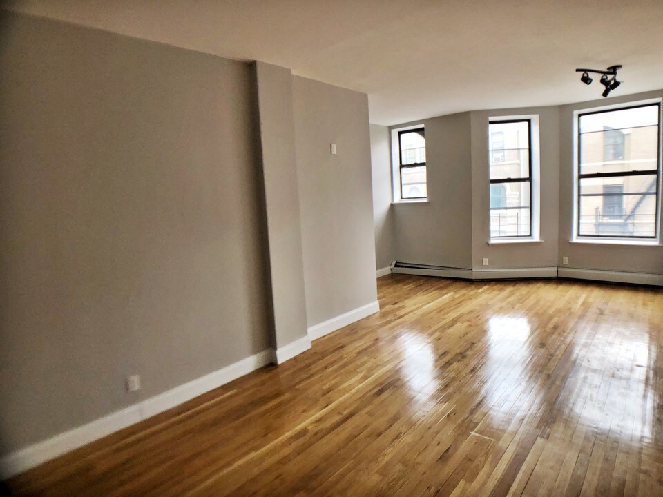 124 W 112th St in New York, NY - Foto de edificio