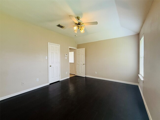 property at 1015 Andover Dr