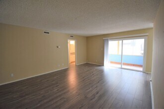 4225 Mary Ellen Ave in Los Angeles, CA - Building Photo - Building Photo