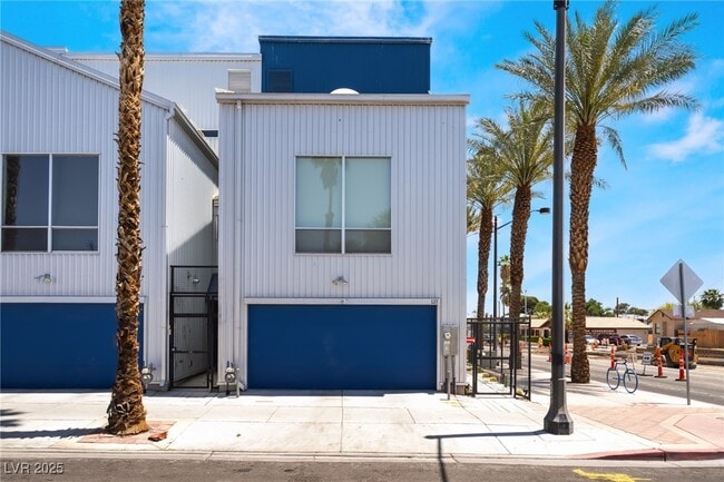 property at 137 S 11th St