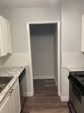 Centaurus Place in Burnaby, BC - Building Photo - Building Photo