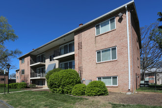 Hillside Heights in Capitol Heights, MD - Building Photo - Building Photo