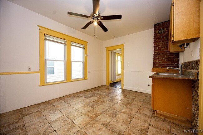 property at 47 Earl Pl