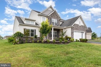 45 Danbury Dr in Mechanicsburg, PA - Building Photo - Building Photo