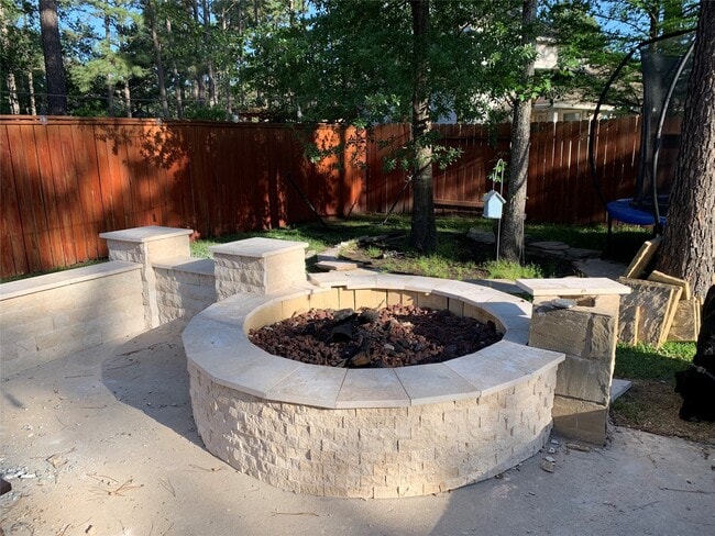 property at 14 Pleasant Point Pl