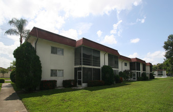 Villaga Plaza in Sarasota, FL - Building Photo - Building Photo