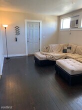 821 Live Oak St in Columbus, TX - Building Photo - Building Photo