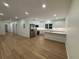 124 Abbott St in Lawrence, MA - Building Photo