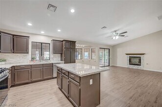 904 Swift Bear St in Henderson, NV - Building Photo - Building Photo