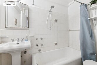 110 E 87th St in New York, NY - Building Photo - Building Photo