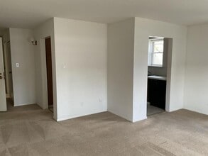 158 E Walnut St in Kingston, PA - Building Photo - Building Photo