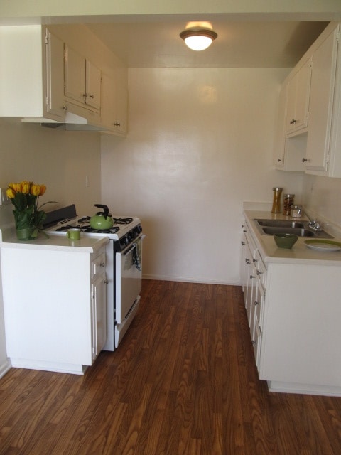 Mountain Crest Apartments in Upland, CA - Building Photo - Building Photo