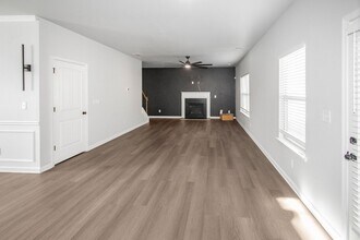 130 Enon Mill Ln in Atlanta, GA - Foto de edificio - Building Photo