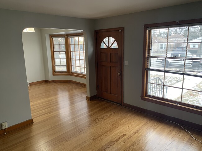 2513 18th Ave in Broadview, IL - Building Photo - Building Photo