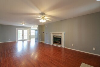 7128 W 3rd Pl in Kennewick, WA - Foto de edificio - Building Photo