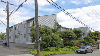 San Juan Apartments in Everett, WA - Foto de edificio - Building Photo