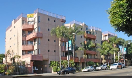 1335 N La Brea Ave, Unit 206 in Los Angeles, CA - Building Photo - Building Photo