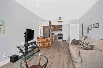 9105 S Racine Ave in Chicago, IL - Building Photo - Building Photo