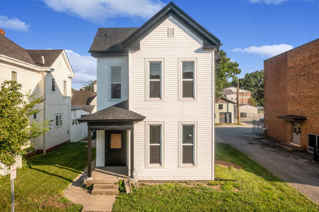 818 E Elm St, Unit #4 in New Albany, IN - Building Photo