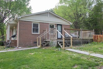 21270 McCann Rd in Damascus, VA - Building Photo - Building Photo