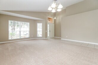 10461 Hallmark Blvd in Riverview, FL - Building Photo - Building Photo