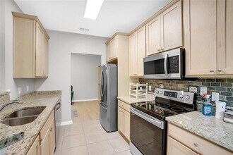1208 Bella Cara Ct in Davenport, FL - Building Photo - Building Photo