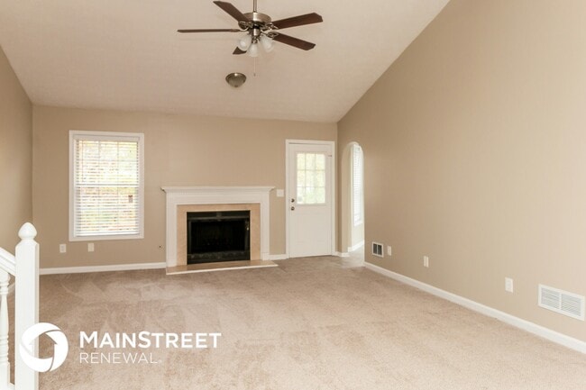 127 Kingswood Dr in Ellenwood, GA - Building Photo - Building Photo