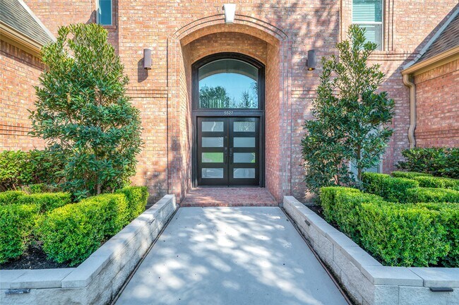 property at 5527 Fragrant Cloud Ct