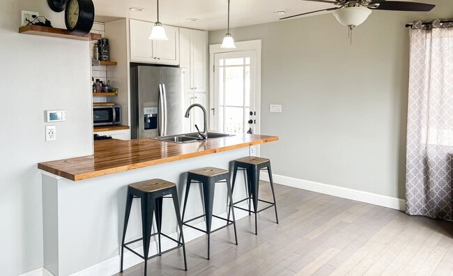 611 S Freeman St in Oceanside, CA - Building Photo - Building Photo