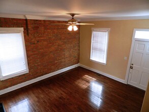 130-132-132 Jackson St in Columbus, OH - Foto de edificio - Building Photo