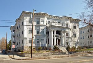 488 Hanover St Apartments