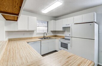 2900 Jadewood Ct in Austin, TX - Building Photo - Building Photo
