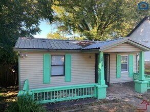 3015 Sunset Ave in Knoxville, TN - Building Photo - Building Photo