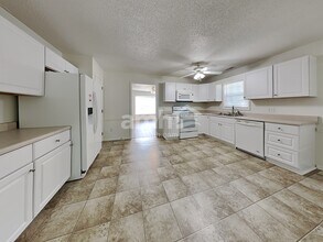 1703 Hunterwoods Dr in High Point, NC - Building Photo - Building Photo