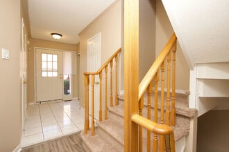 68 Arnold Estates Ln in Ajax, ON - Building Photo - Building Photo