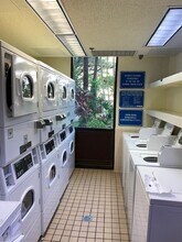 300 Wai Nani Way in Honolulu, HI - Building Photo - Building Photo