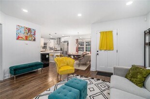 2708 Oldknow Dr NW in Atlanta, GA - Building Photo