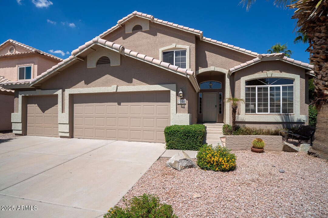2550 E Taro Ln in Phoenix, AZ - Building Photo