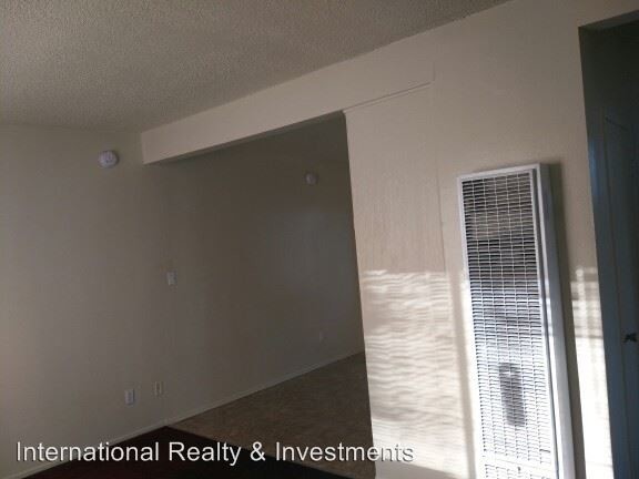 119 W 94th St in Los Angeles, CA - Building Photo - Building Photo