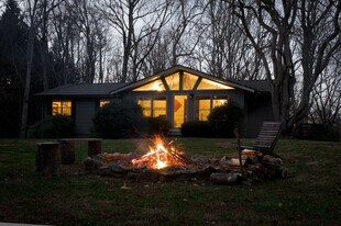 639 Sand Hill Rd in Asheville, NC - Building Photo
