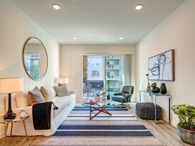 6908 Knowlton Pl, Unit 304 in Los Angeles, CA - Building Photo