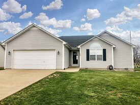 840 Red Clover Ave in Bowling Green, KY - Building Photo