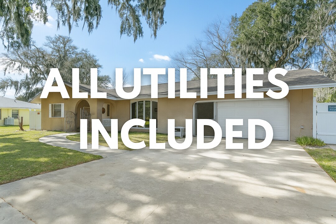 8 Fanwood Ct in Palm Coast, FL - Building Photo