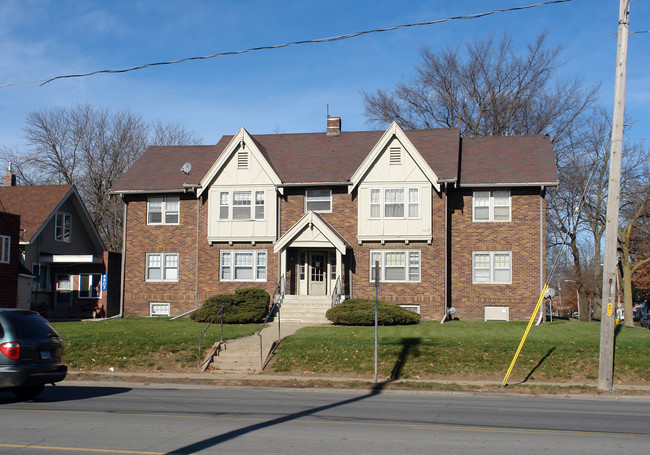 University Apartments in Des Moines, IA - Building Photo - Building Photo