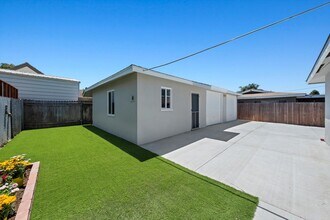 2428-2422 250th St in Lomita, CA - Building Photo - Building Photo