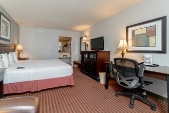 The Dels Pittsburg in Pittsburg, KS - Building Photo - Building Photo